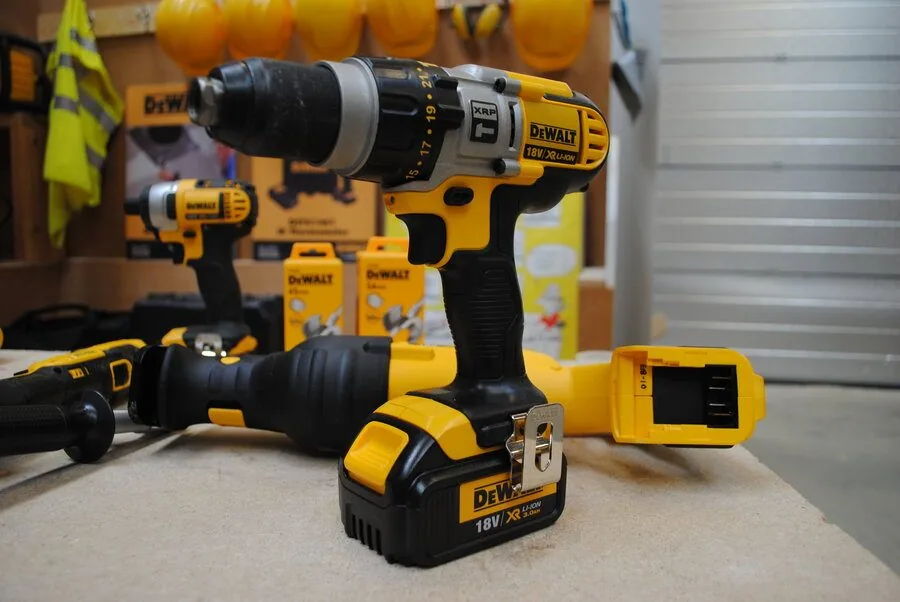 Power Tools — DeWalt, Makita & Bosch