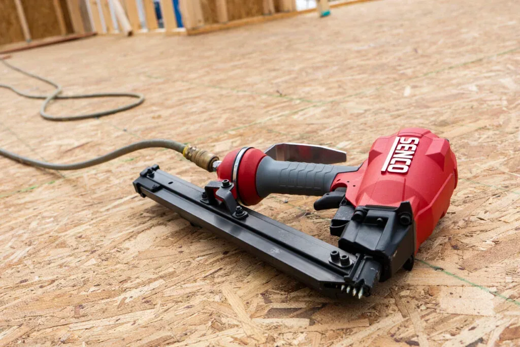 Pneumatic Tools & Compressors